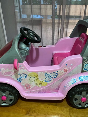 Barbie electric car used with battery and new charger