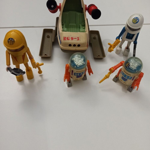 Playmobil 3509 and 3591 Playmospace used, robots and astronauts