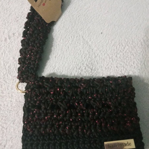 Handmade knitted handbag new, black-red