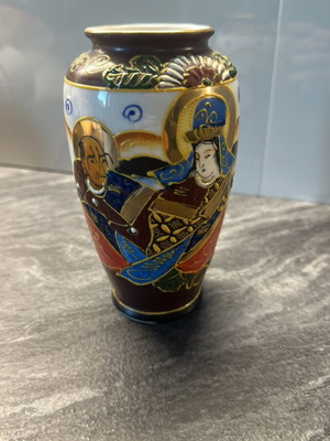 Satsuma porcelain vase Japanese like new