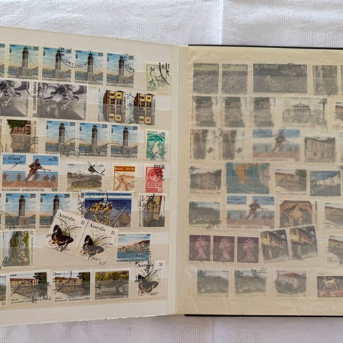 Stamp album collection #1037 like new, 16 pages, international