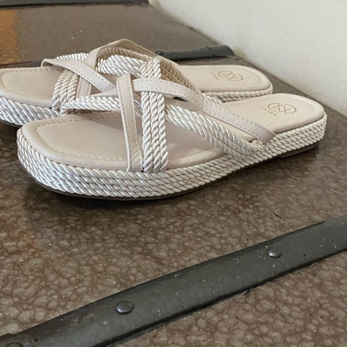 Summer flat sandal beige like new, leather with rope size 38