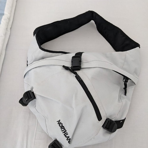 Northland white crossbody bag like new with adjustable straps