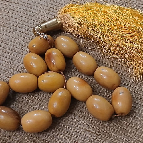 Komboloi German Bakelite Mastic used, 15 large beads