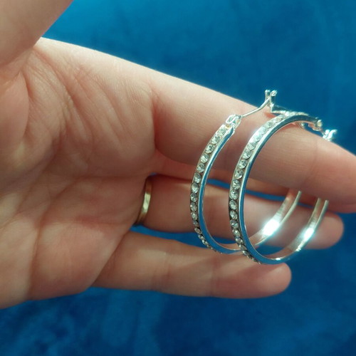 Hoop earrings like new, silver color