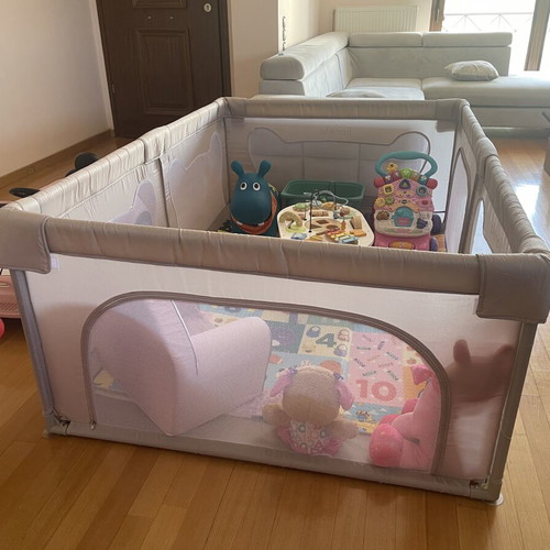 Lionelo Willow XL playpen with large play area