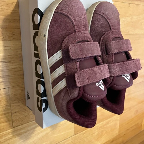 Adidas burgundy sneakers used, size 27