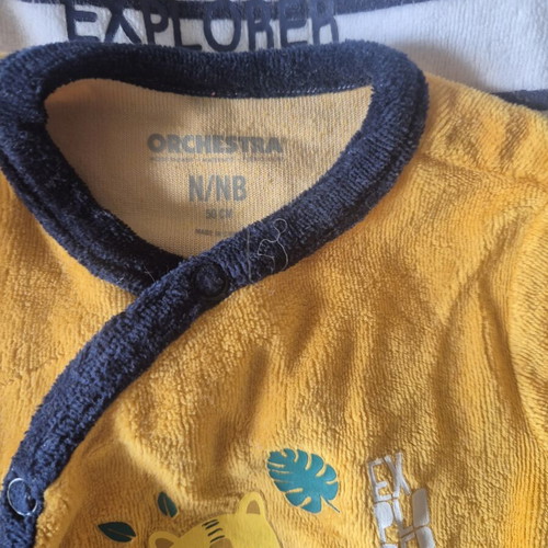 Set of 3 long-sleeve newborn rompers for boys like new