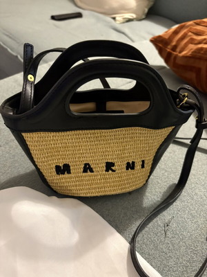 Marni Micro Raffia Tropicalia τσάντα σαν καινούργιο, μπεζ και μαύρο χιαστί