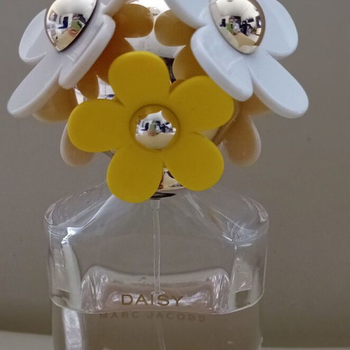 Daisy Marc Jacobs perfume 75ml used