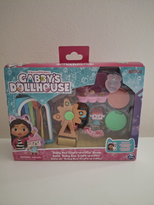 Gabby's Dollhouse Mini Atelier Set like new