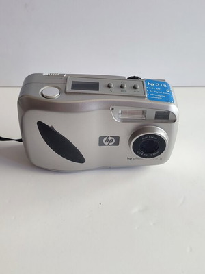 HP Photosmart 318 Vintage Digital Camera used, 2.3MP Retro Y2K