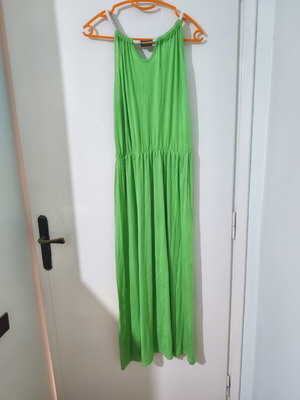 Green long dress with gold detail used, one size cotton elastic