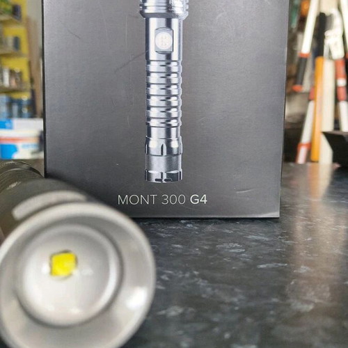 SAS Rechargeable LED Flashlight IPX5 Mont 300 New