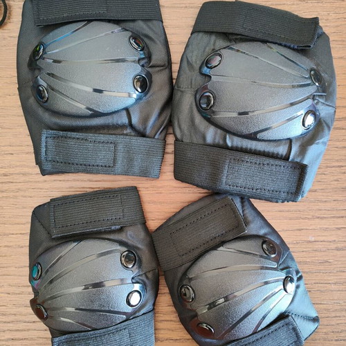 Protective knee and elbow pads new for bike and skate