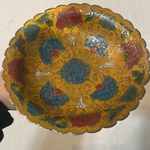 Bronze bowl carved with brass vintage designs like new