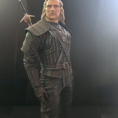 Dark Horse Geralt of Rivia Witcher Netflix Season 1 statue like new