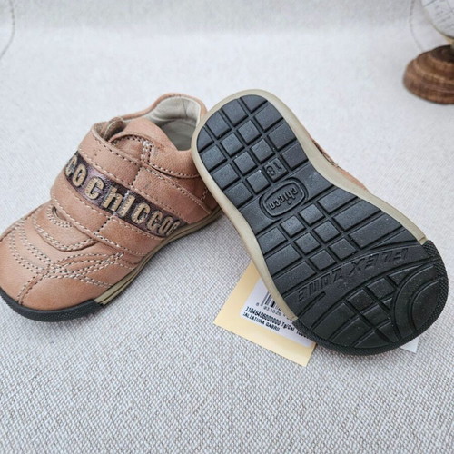 Chicco Gabril leather baby shoes size 18, first steps