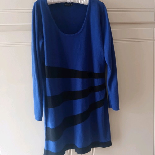 Body flirt wool dress like new, black and blue, sizes Large to 3XL