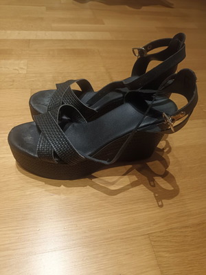 Platform sandals black used, size 39, comfortable and lightweight