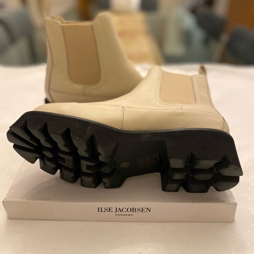 Ilse Jacobsen Hornbæk Chelsea ankle boots beige new, size 39