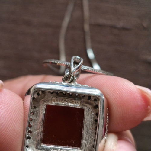 Silver Necklace 925 Italy with Carnelian Red Agate like new