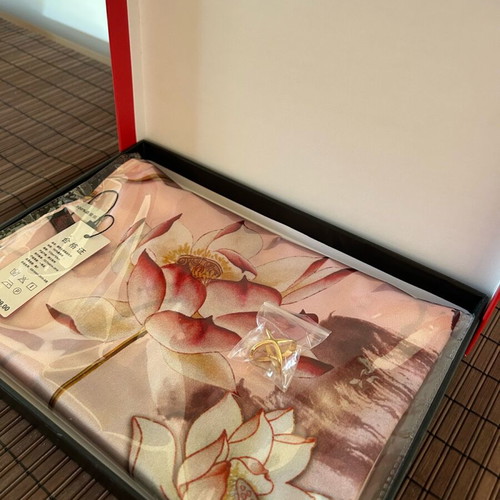 Silk Scarf new, pink with gold ring, 1.72x53 cm