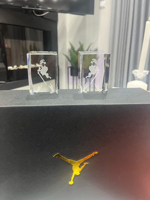 John Walker crystal cubes set like new, two pieces