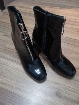 Patent leather women's boots new, black, size 39