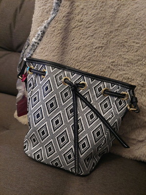 Crossbody bag with straw texture new, black and white