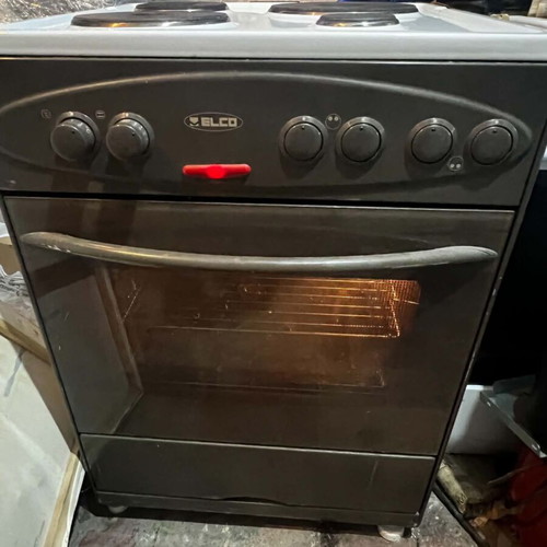 Kitchen stove with enamel hotplates used, fully functional