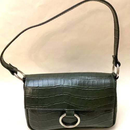 Green shoulder bag like new with ring