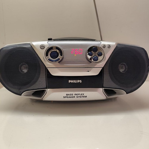Philips AZ1310 Boombox portable radio used, digital tuner only