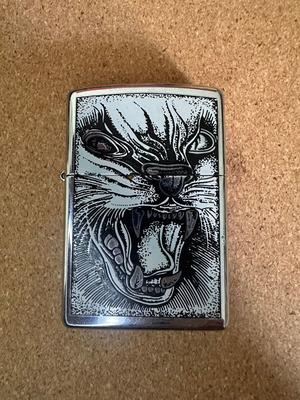 Zippo Feline Frenzy High Polish Chrome 21136 lighter