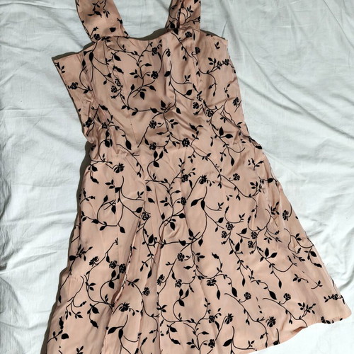 Vintage style dress like new, one size fits 2XL, black and beige