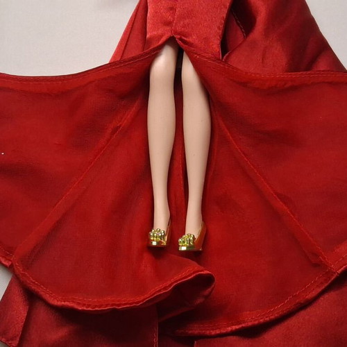 Barbie Hollywood Cast Party Doll 2001 Vintage Mattel Red Gown