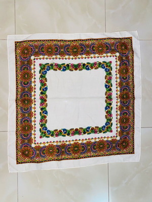 Traditional scarf 100% pure virgin wool new, 75x75