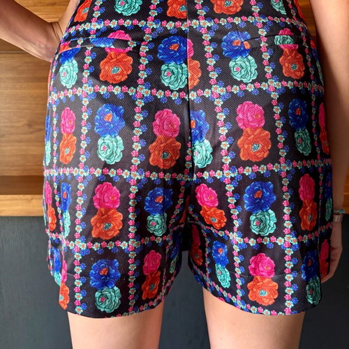 Iraida skirt shorts medium like new with side zipper