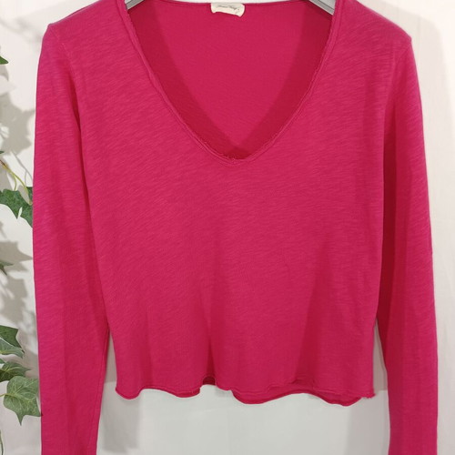 American Vintage pink cotton long-sleeve top used with V neckline