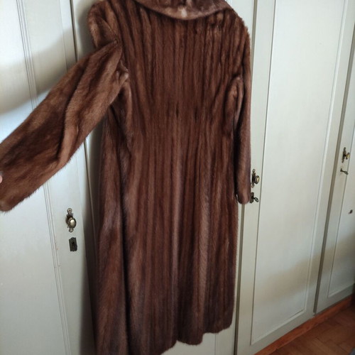 Fur from whole mink like new, brown, size L
