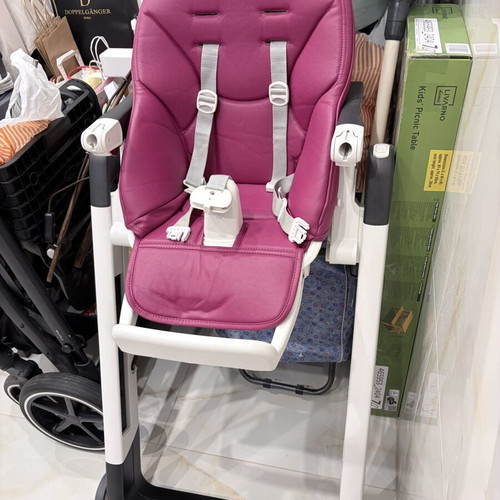 Peg Perego Siesta Follow Me high chair, fuchsia