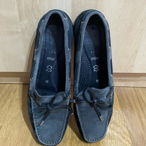 Geox leather suede moccasins black with grey like new