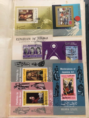 Άλμπουμ γραμματοσήμων σαν καινούργιο, 24 σελίδων με ασφράγιστα