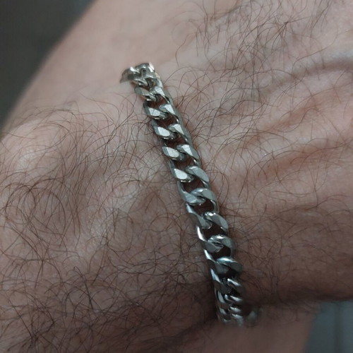 Men's iron chain bracelet like new, silver color