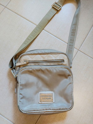 Guess crossbody bag used, beige color