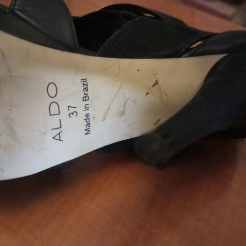 Peptoe high-heeled Aldo black shoes from patent leather and suede like new, size 37