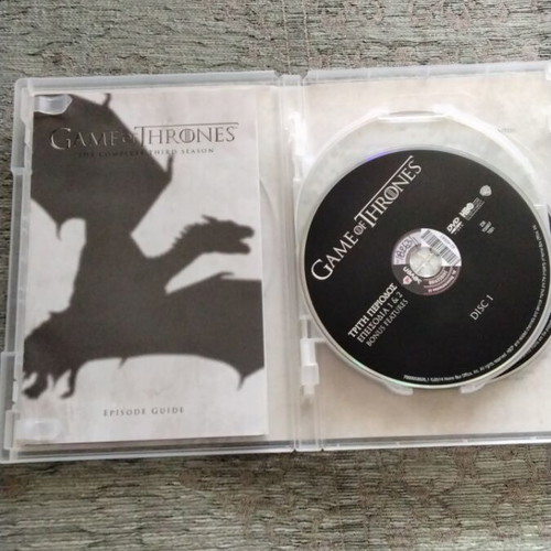 Game of Thrones Season 3 DVD used with Greek subtitles