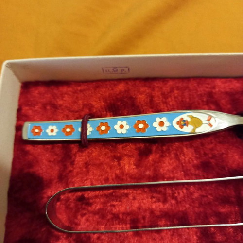 Luxury case new with hand-painted children's eating utensils