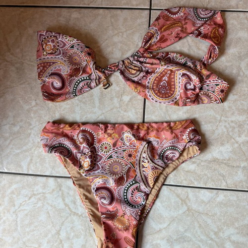 Erya Collection One Shoulder Bikini like new, multicolor