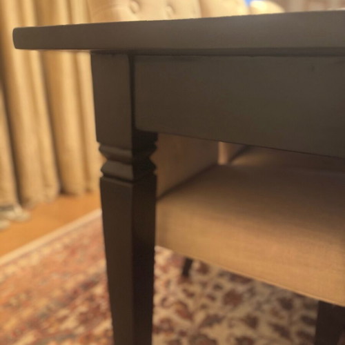 Living room table and chairs in dark brown shade, like new